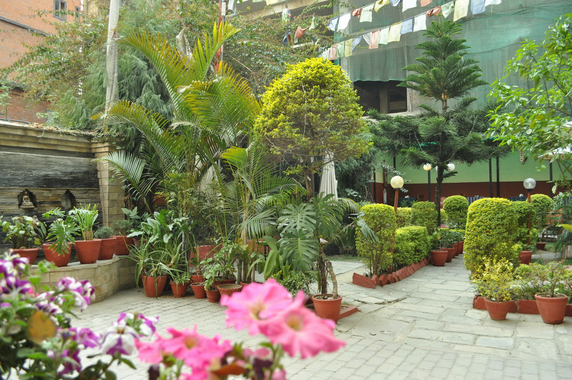 Hotel Florid Катманду Экстерьер фото
